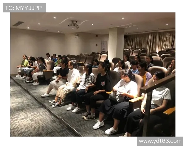 专访街舞达人黄芳揭秘她成功背后的努力与坚持 专访街舞达人黄芳揭秘她成功背后的努力与坚持