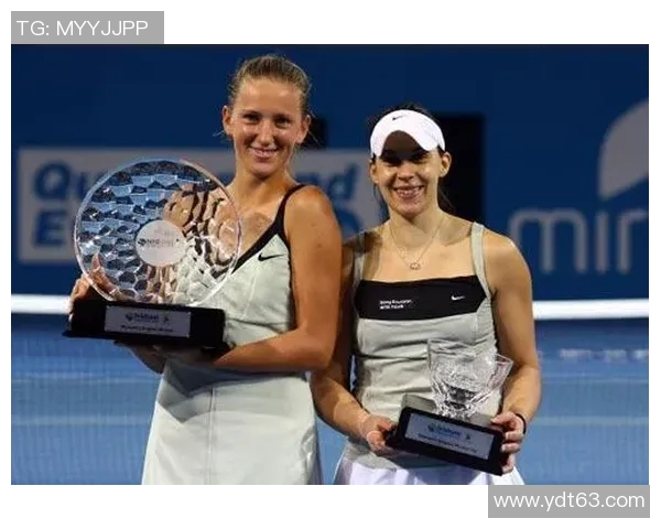 北京网球队的包夹战术解析与深度剖析网球竞技的策略与技巧 北京网球队的包夹战术解析与深度剖析网球竞技的策略与技巧