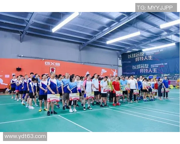 羽毛球专题：探寻成都羽毛球队如何通过团队协作实现卓越表现