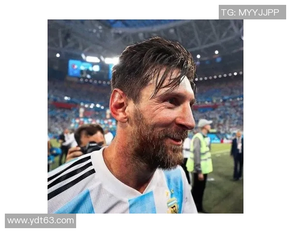 简约风格的足球明星男生头像设计推荐与灵感分享